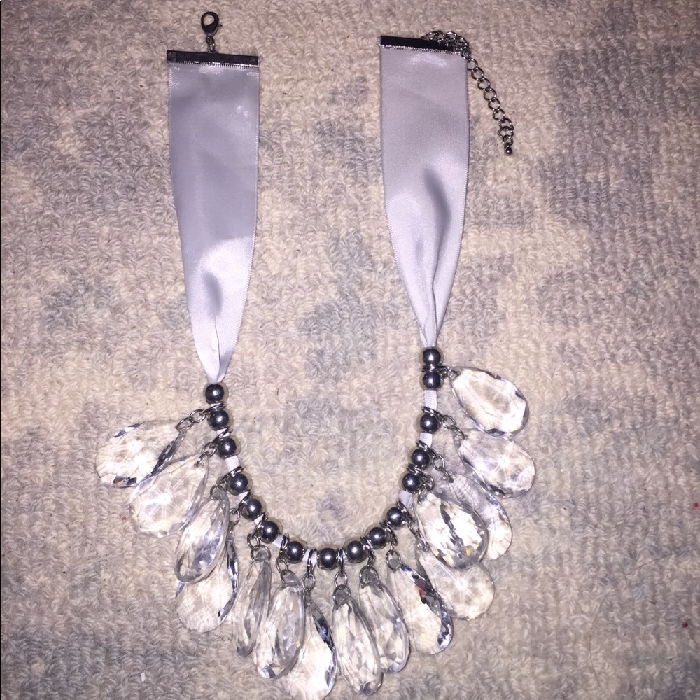 Statement necklace